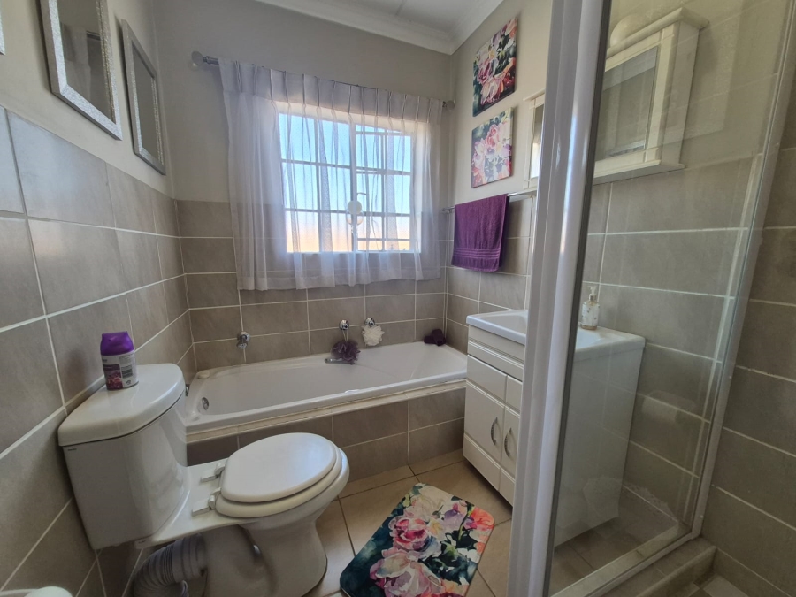 2 Bedroom Property for Sale in Golf Park Gauteng