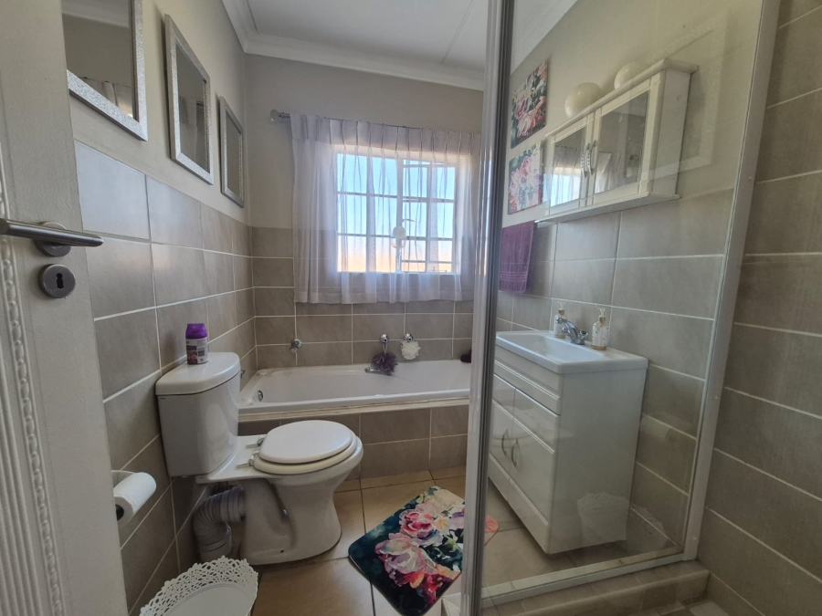 2 Bedroom Property for Sale in Golf Park Gauteng
