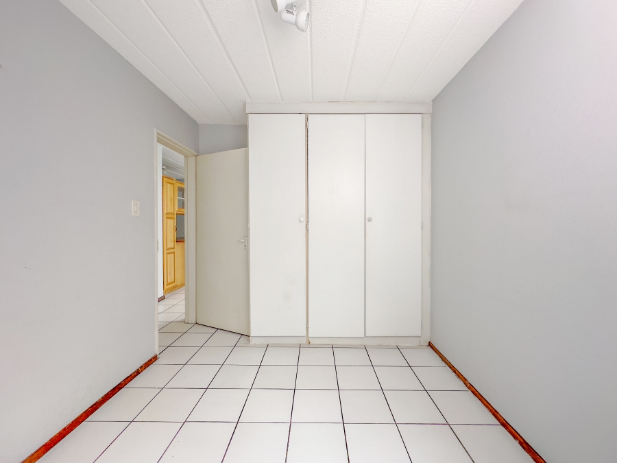 2 Bedroom Property for Sale in Groenkloof Gauteng