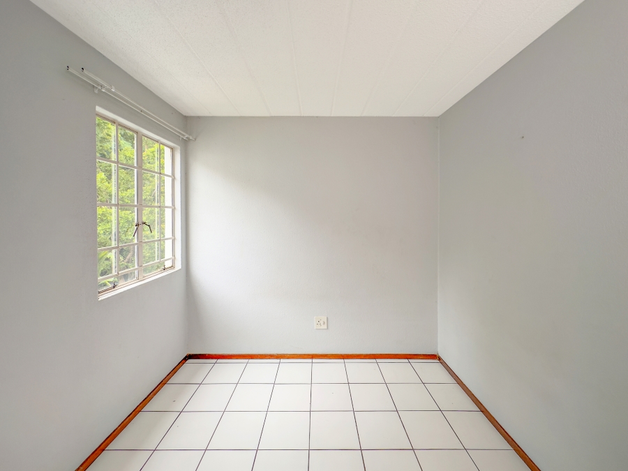 2 Bedroom Property for Sale in Groenkloof Gauteng