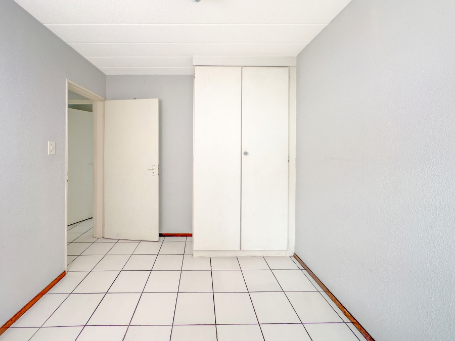 2 Bedroom Property for Sale in Groenkloof Gauteng