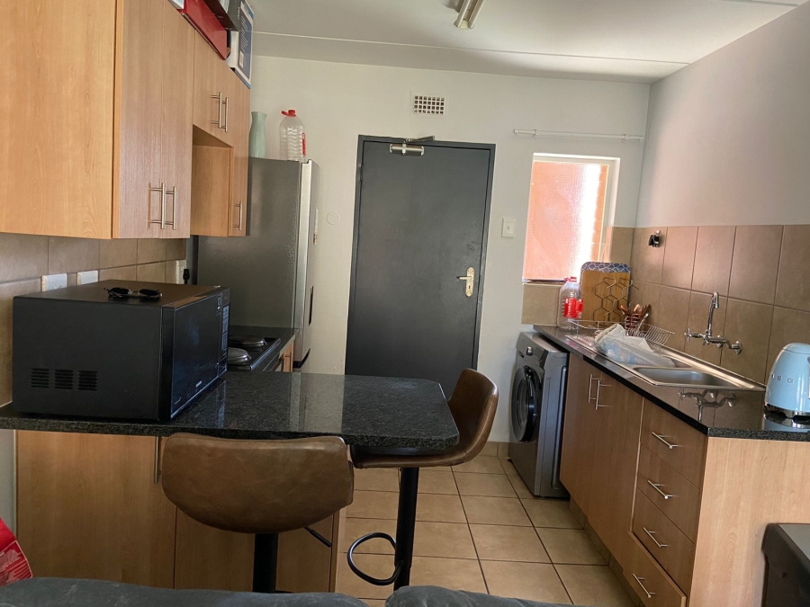 To Let 2 Bedroom Property for Rent in Olympus AH Gauteng