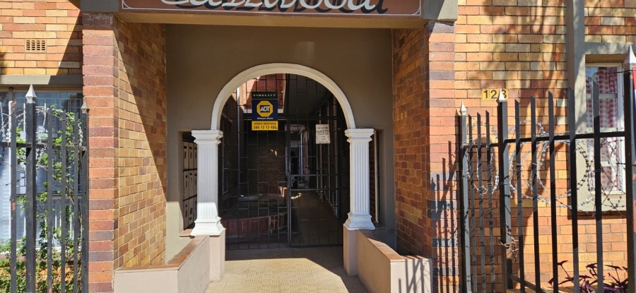 To Let 2 Bedroom Property for Rent in Turffontein Gauteng