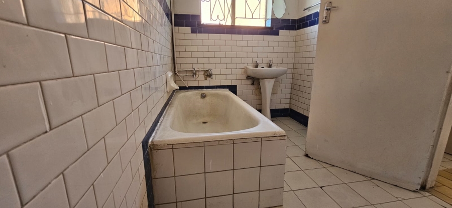 To Let 2 Bedroom Property for Rent in Turffontein Gauteng