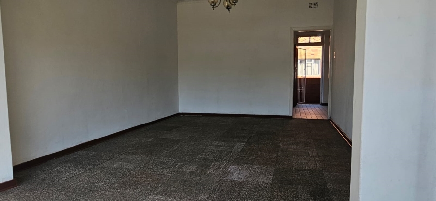 To Let 2 Bedroom Property for Rent in Turffontein Gauteng