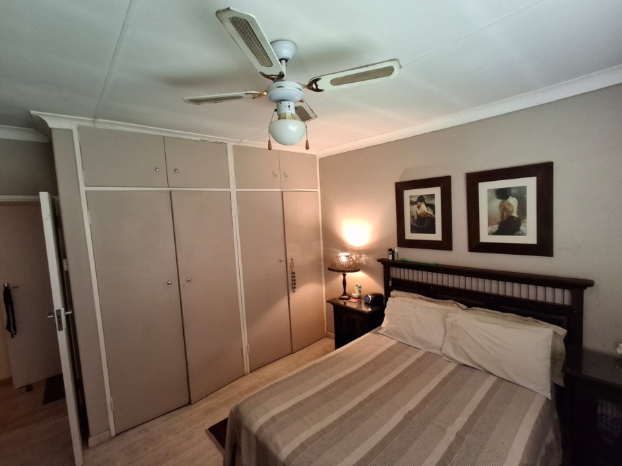 3 Bedroom Property for Sale in Tileba Gauteng