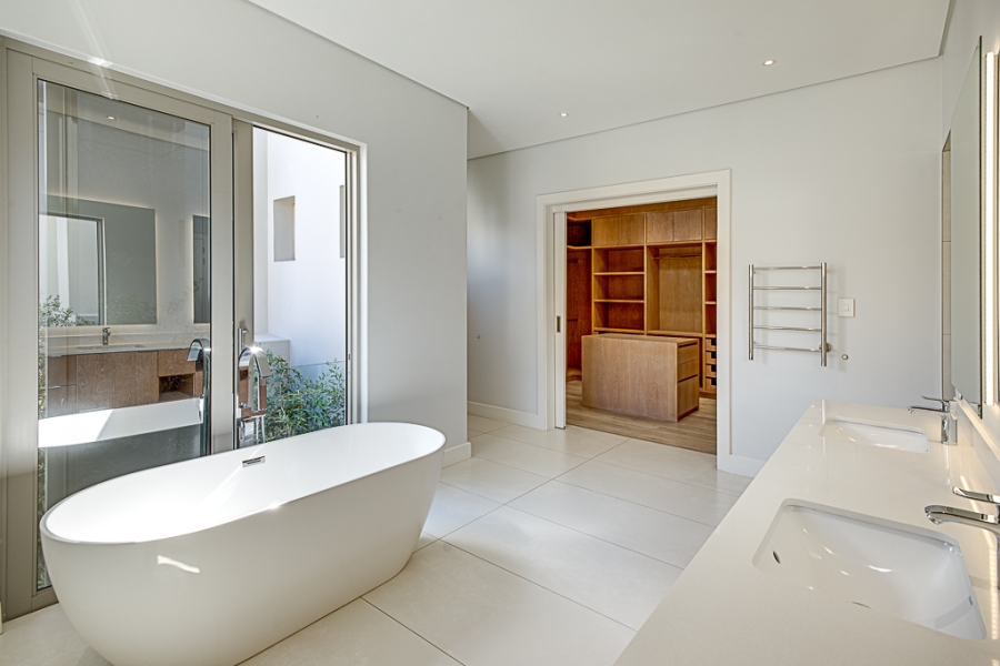 5 Bedroom Property for Sale in Hyde Park Gauteng