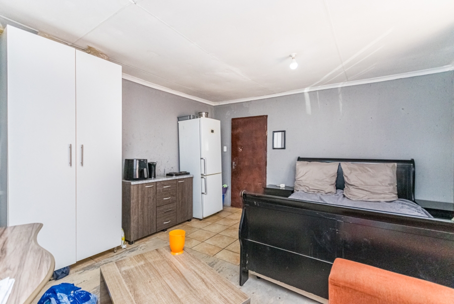 2 Bedroom Property for Sale in Bram Fischerville Gauteng