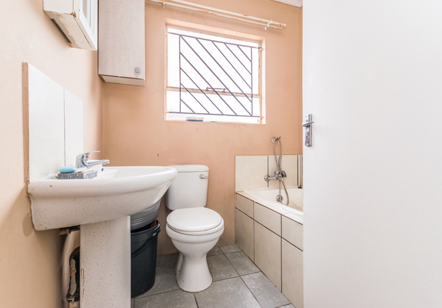 2 Bedroom Property for Sale in Bram Fischerville Gauteng