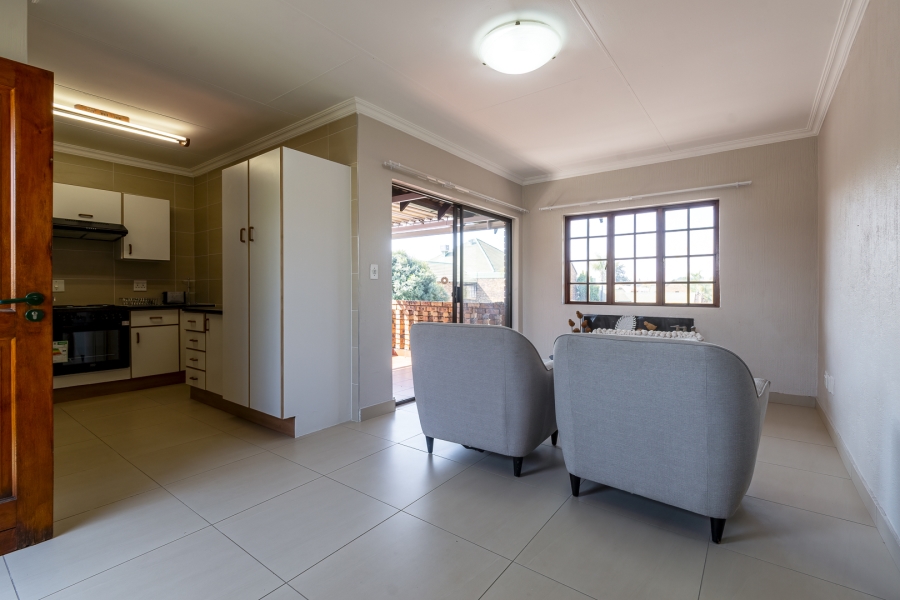 1 Bedroom Property for Sale in Die Wilgers Gauteng