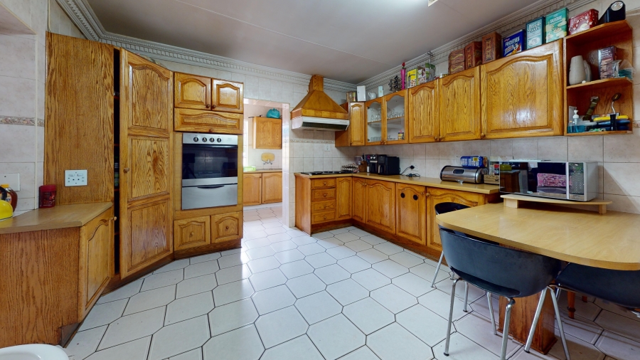 5 Bedroom Property for Sale in Primrose Gauteng