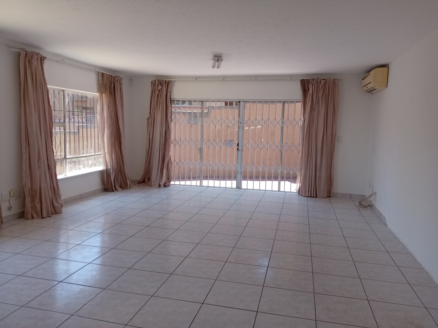 To Let 3 Bedroom Property for Rent in Suideroord Gauteng