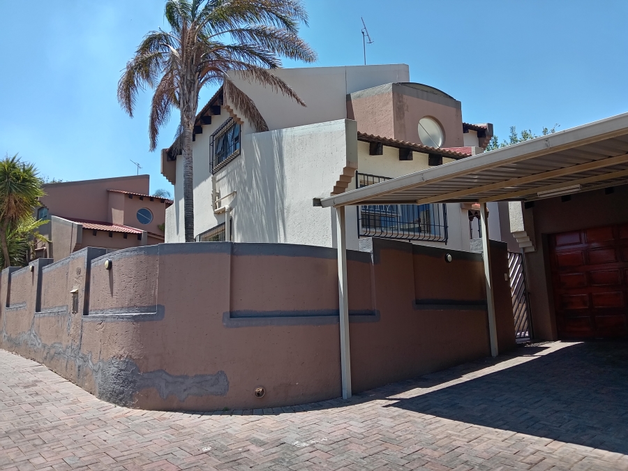 To Let 3 Bedroom Property for Rent in Suideroord Gauteng