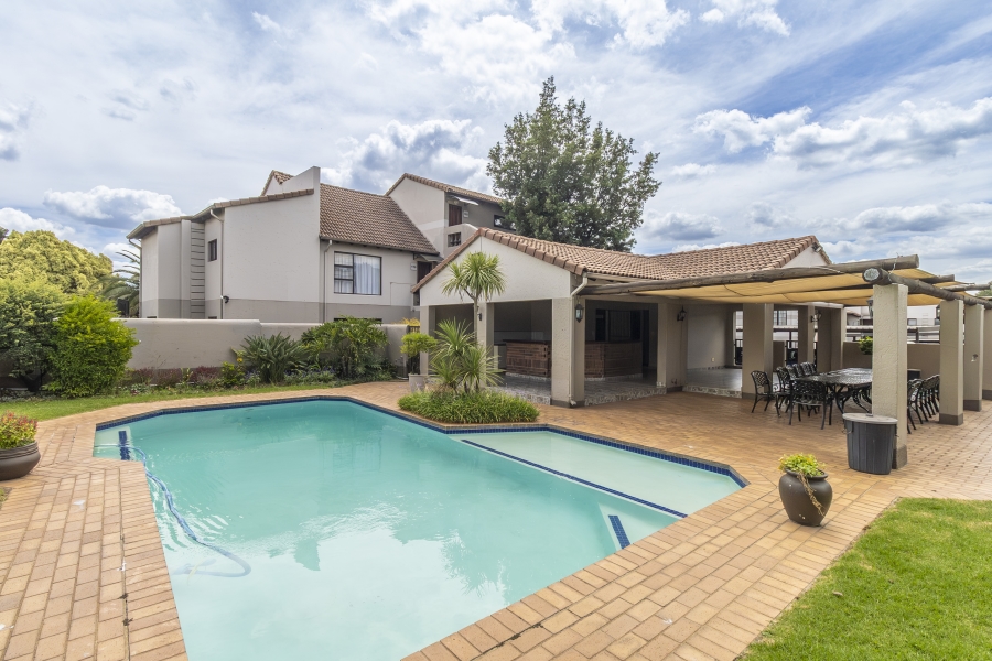 1 Bedroom Property for Sale in Paulshof Gauteng