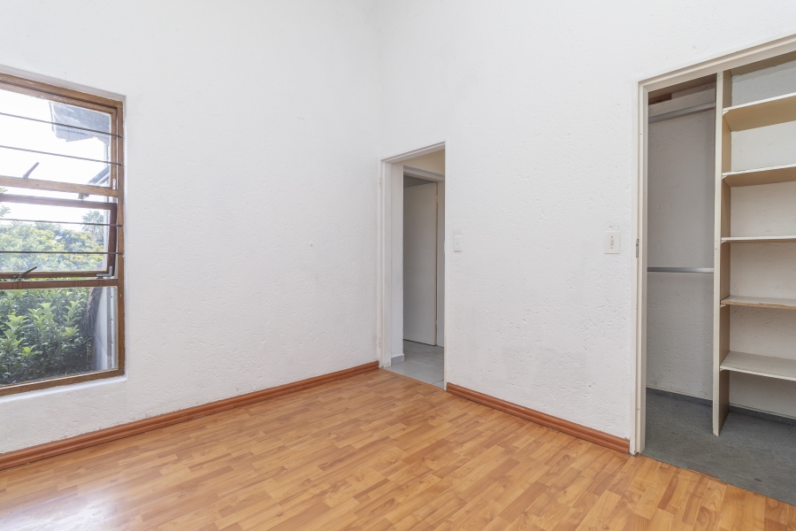 1 Bedroom Property for Sale in Paulshof Gauteng