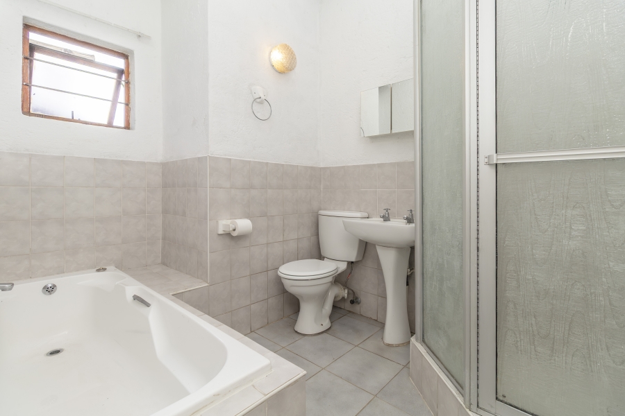 1 Bedroom Property for Sale in Paulshof Gauteng