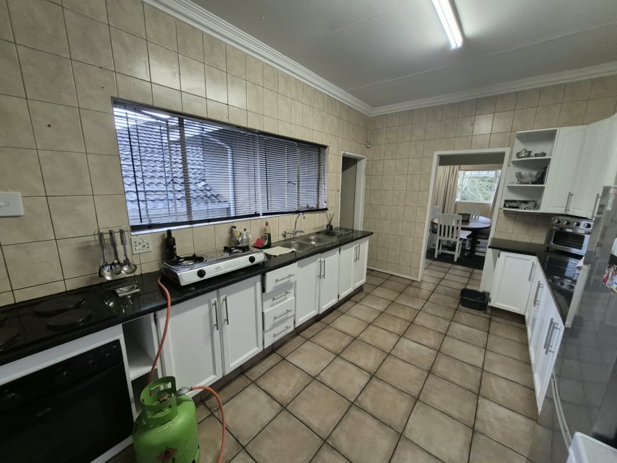 3 Bedroom Property for Sale in Faerie Glen Gauteng