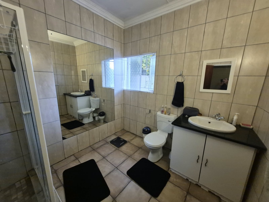 3 Bedroom Property for Sale in Faerie Glen Gauteng