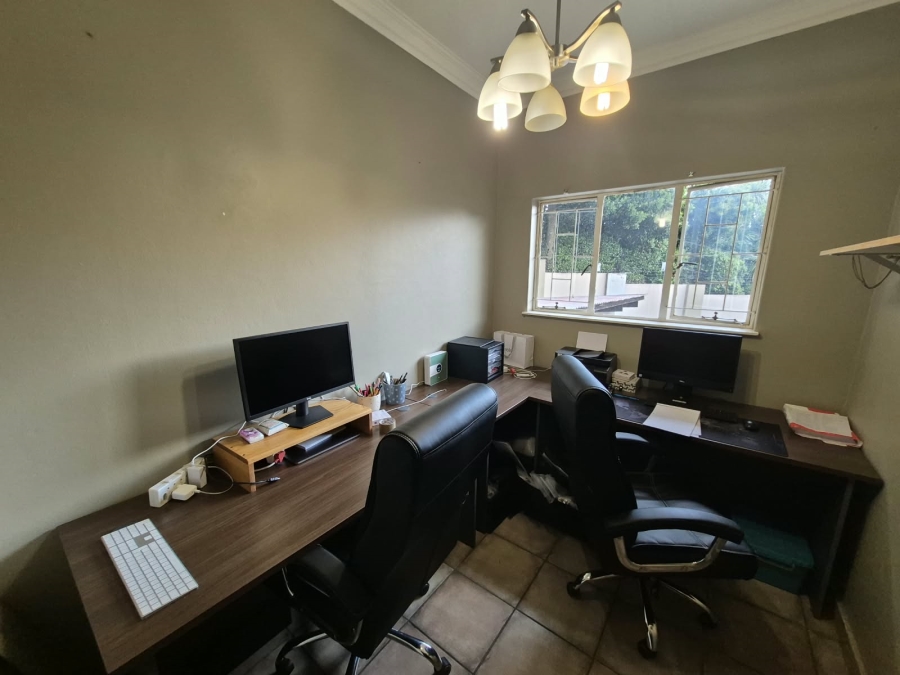 3 Bedroom Property for Sale in Faerie Glen Gauteng