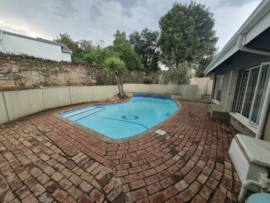 3 Bedroom Property for Sale in Faerie Glen Gauteng
