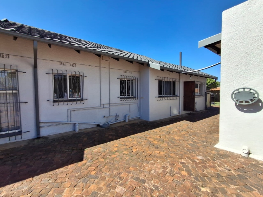 3 Bedroom Property for Sale in Ravenswood Gauteng
