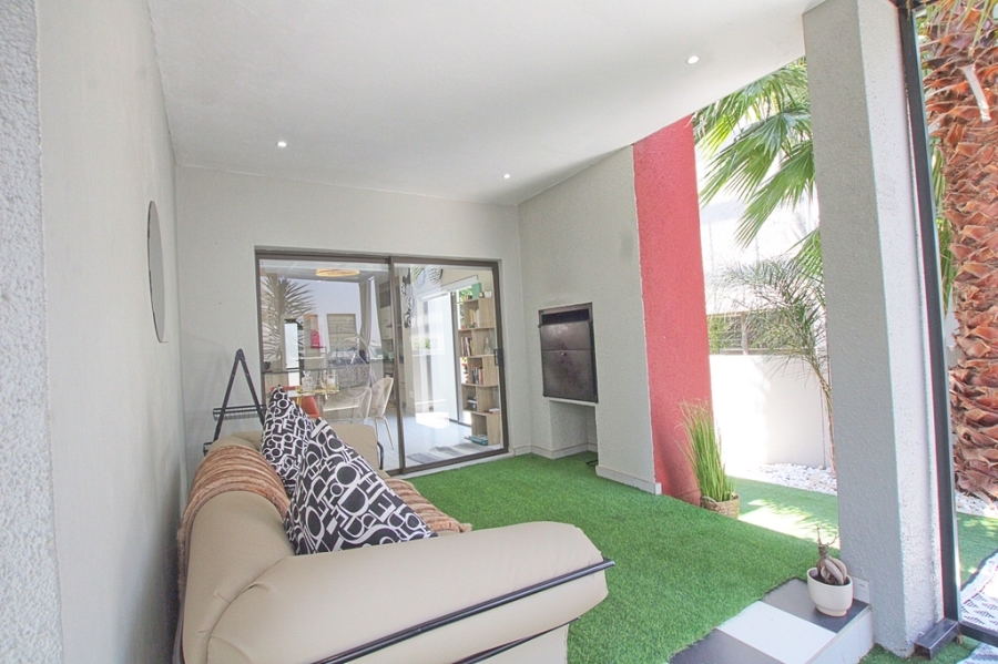 To Let 3 Bedroom Property for Rent in Fourways Gauteng