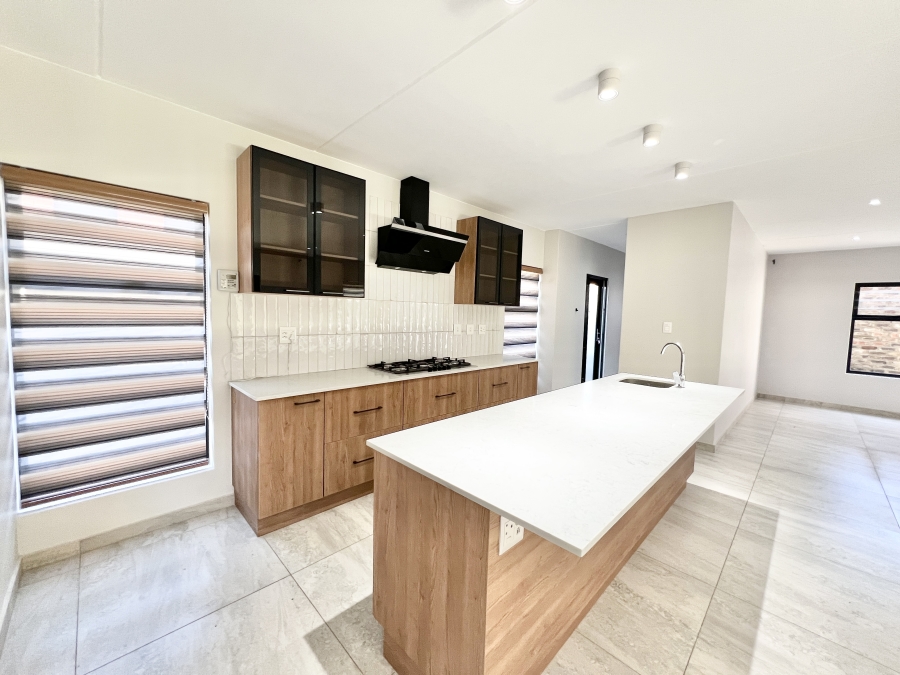 3 Bedroom Property for Sale in Carlswald Gauteng