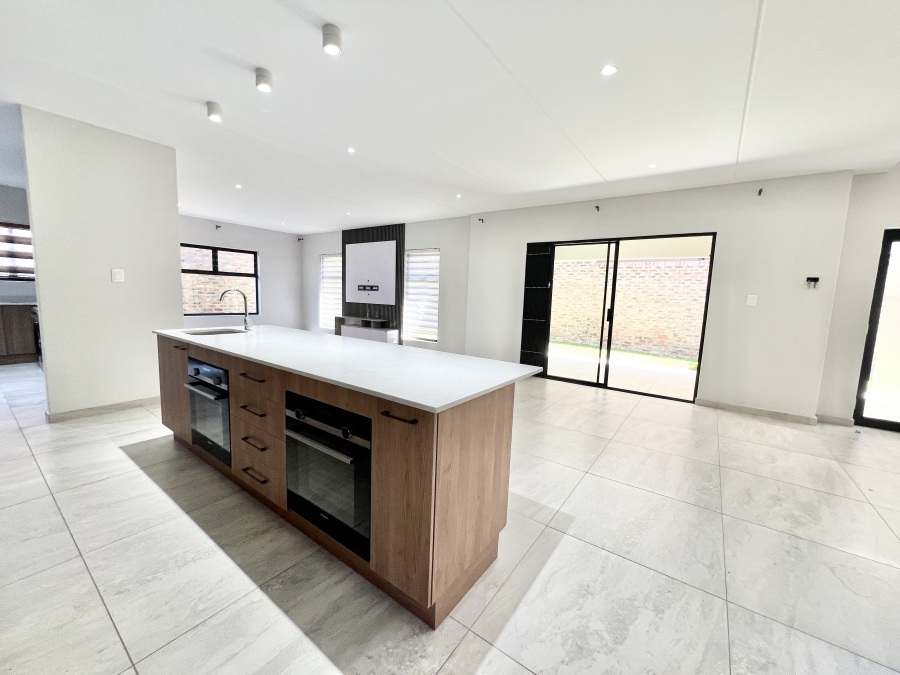 3 Bedroom Property for Sale in Carlswald Gauteng