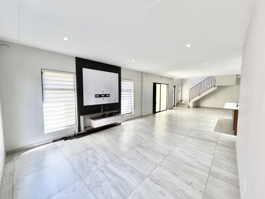 3 Bedroom Property for Sale in Carlswald Gauteng