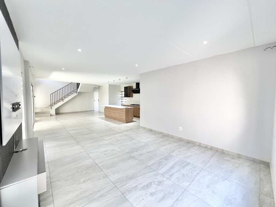 3 Bedroom Property for Sale in Carlswald Gauteng