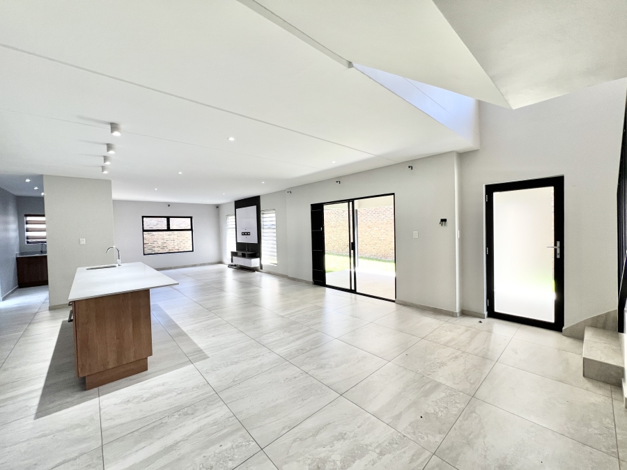 3 Bedroom Property for Sale in Carlswald Gauteng