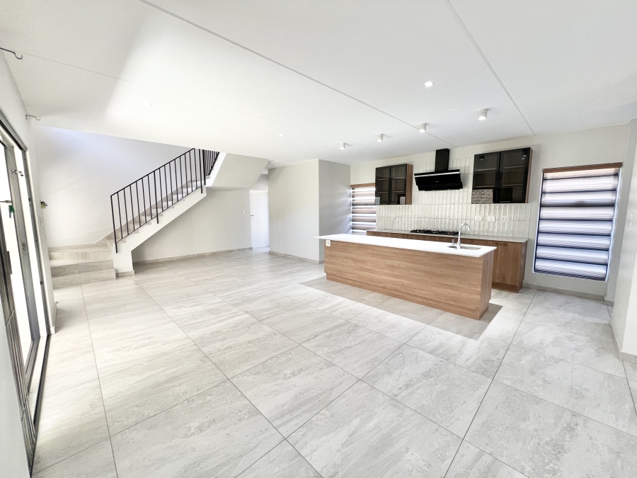 3 Bedroom Property for Sale in Carlswald Gauteng