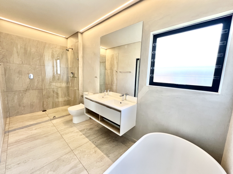 3 Bedroom Property for Sale in Carlswald Gauteng