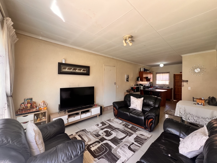 To Let 2 Bedroom Property for Rent in Kyalami Hills Gauteng