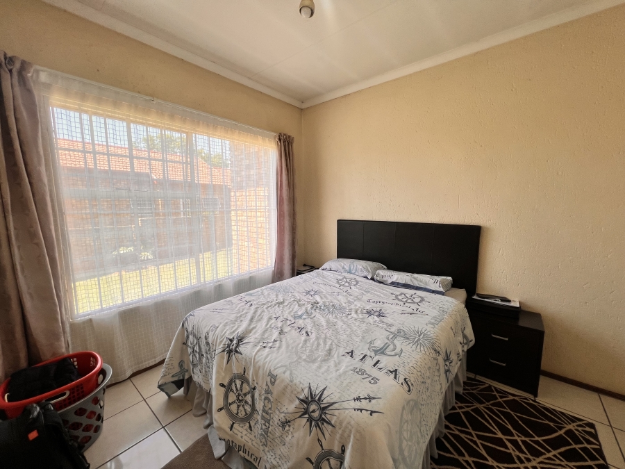To Let 2 Bedroom Property for Rent in Kyalami Hills Gauteng