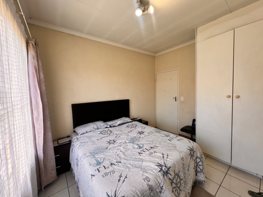 To Let 2 Bedroom Property for Rent in Kyalami Hills Gauteng