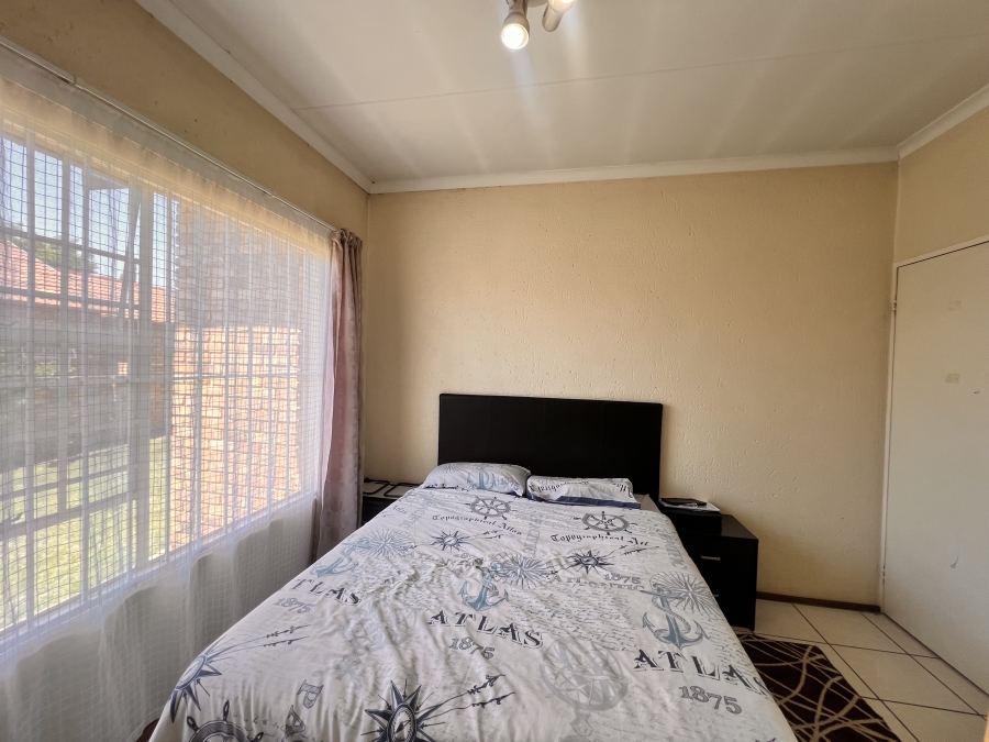 To Let 2 Bedroom Property for Rent in Kyalami Hills Gauteng