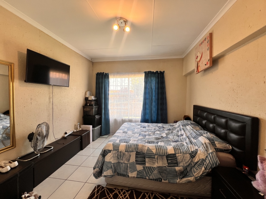 To Let 2 Bedroom Property for Rent in Kyalami Hills Gauteng