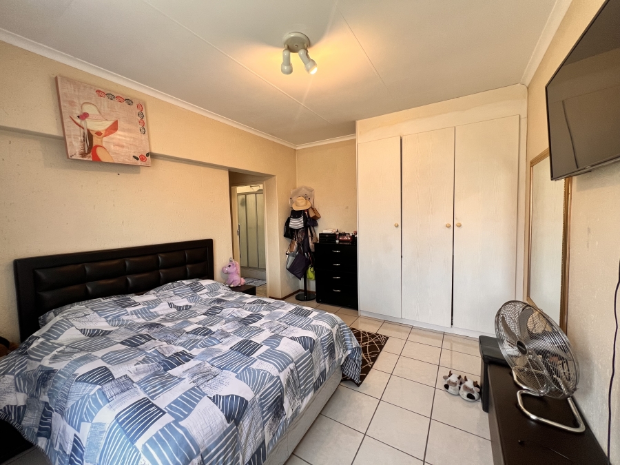 To Let 2 Bedroom Property for Rent in Kyalami Hills Gauteng