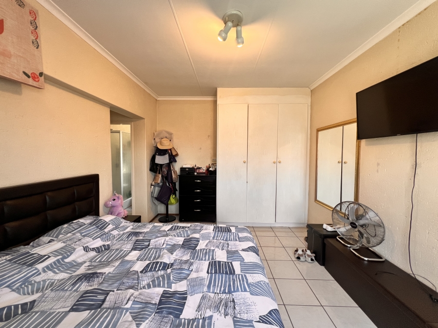 To Let 2 Bedroom Property for Rent in Kyalami Hills Gauteng