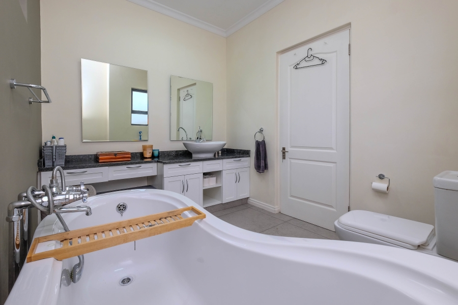 3 Bedroom Property for Sale in Kenmare Gauteng