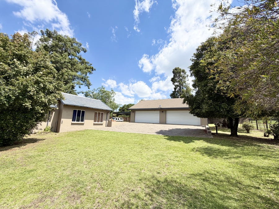 5 Bedroom Property for Sale in Glen Austin Gauteng