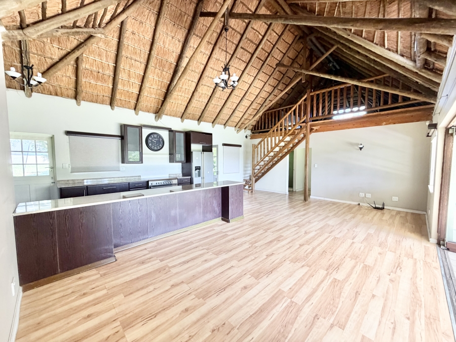 5 Bedroom Property for Sale in Glen Austin Gauteng