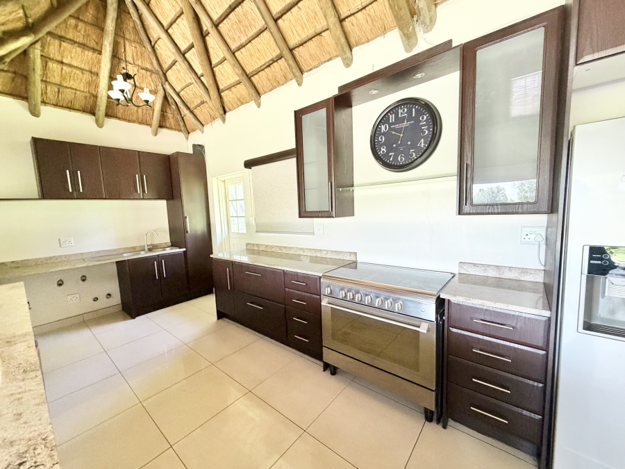5 Bedroom Property for Sale in Glen Austin Gauteng