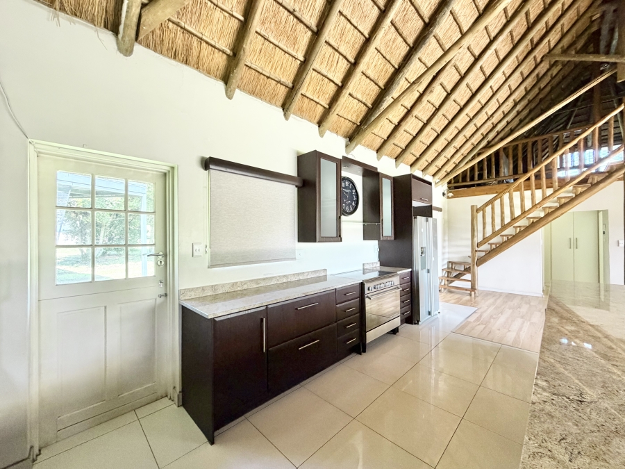 5 Bedroom Property for Sale in Glen Austin Gauteng