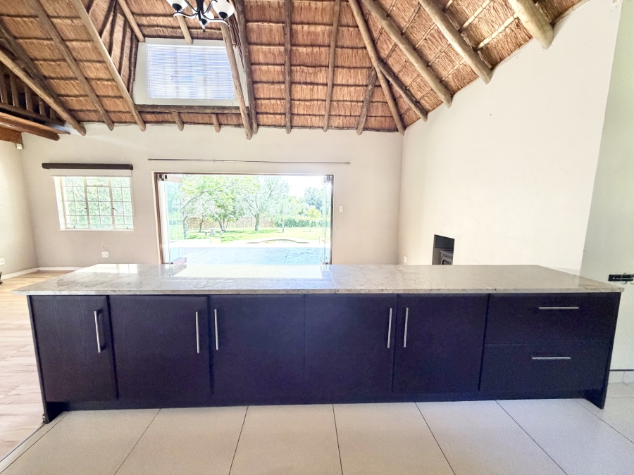 5 Bedroom Property for Sale in Glen Austin Gauteng