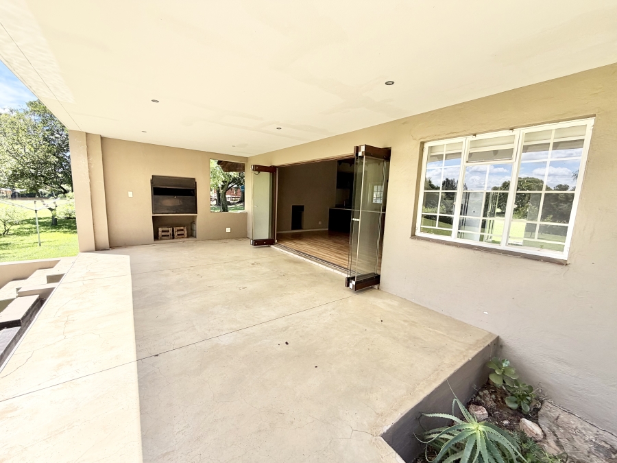 5 Bedroom Property for Sale in Glen Austin Gauteng