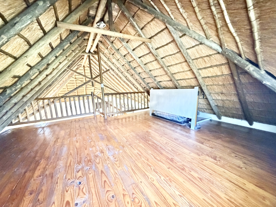 5 Bedroom Property for Sale in Glen Austin Gauteng