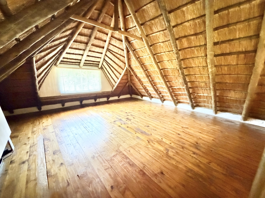 5 Bedroom Property for Sale in Glen Austin Gauteng