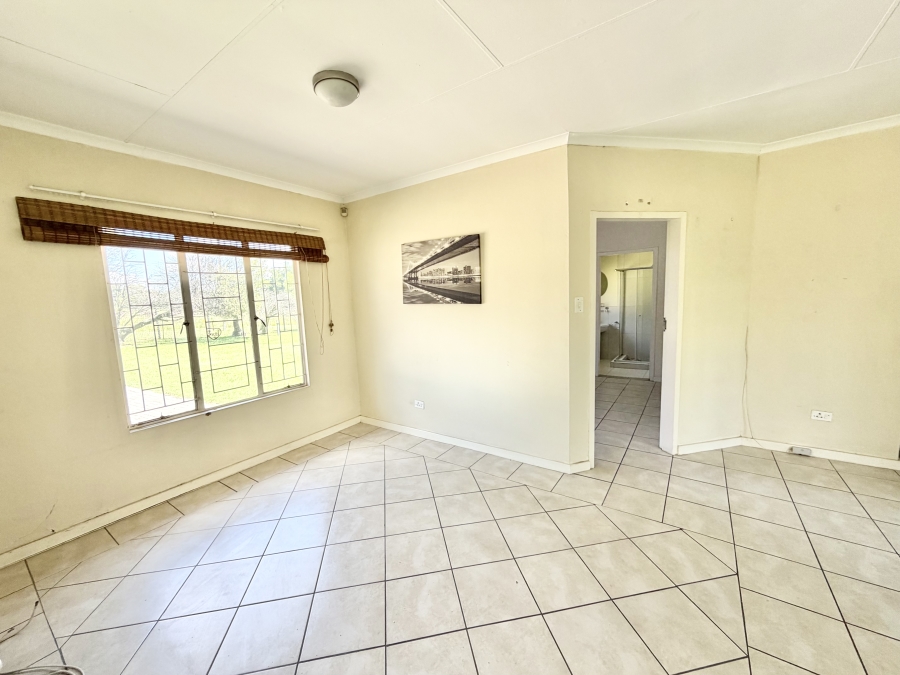 5 Bedroom Property for Sale in Glen Austin Gauteng